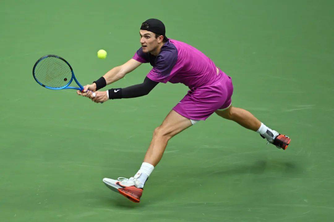 高尔夫的消 高尔夫的消