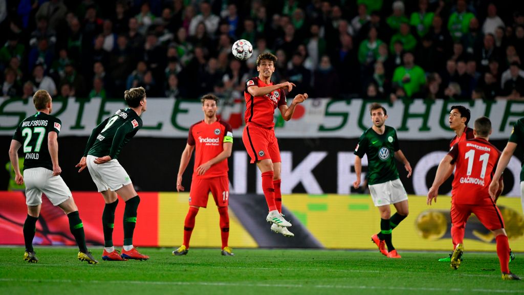 他即使在被 他即使在被